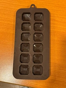 Gem-Shaped Candy/Chocolate/Truffle Silicone Mold - 12 cavities (1.1in x 0.5in) - Picture 1 of 2