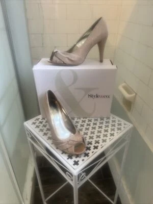 Tacones altos Style & Co Blush Champagne Peep Toe usados talla 7 Foto 1 de 4