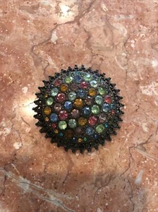 Beautiful vintage brooch/pen with different color stones - Picture 1 of 5