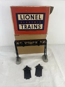 LIONEL TRAINS POST-WAR 450 OPERATING SIGNAL BRIDGE -EXC. BOXED -027- - Picture 1 of 18