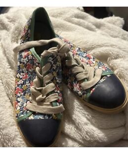 Tom Joule Floral Lace up Plimpsoles Size 8 Fabulous Hard To Find Joules Shoes