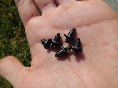 BMW E38 740i 740iL 750iL 728i 735iL 730d 1995-2001 CAPUCHA REJILLA EXPANSIÓN CLIP REMACHE Foto 1 de 3