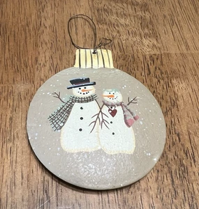 Muñecos de nieve de invierno pintados en disco de metal adorno de Navidad - Imagen 1 de 6