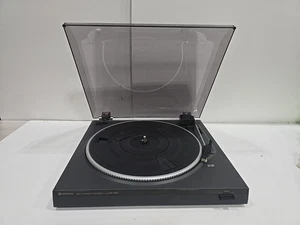 Hitaci Halbautomatischer Plattenspieler HT-301. Nicht getestet - Top Zustand - Teile oder Reparatur - Bild 1 von 13