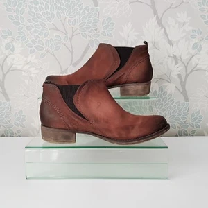 Clarks Narrative Tan Nubuck Leather Pull On Low Heel Ankle Chelsea Boots UK 6 D - Picture 1 of 18