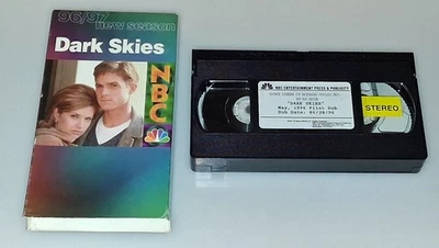 Dark Skies VHS NBC Pilot  Advanced Screener 96/97 Tested Rare!! JT Walsh - Imagen 1 de 3