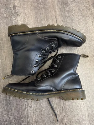 Dr Martens Women’s Luana Boots Black Leather Combat 7 Eyelet Air Wair Size 10 - Image 1 of 4