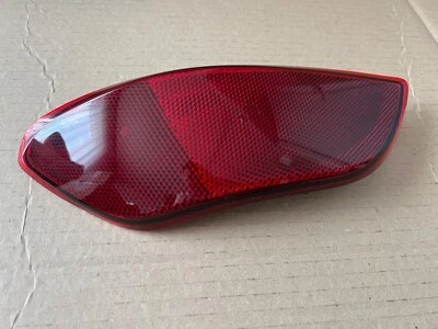 PORSCHE CAYENNE 92A REAR BUMPER LEFT SIDE REFLECTOR MARKER CORNER 95863110600 - Image 1 of 4