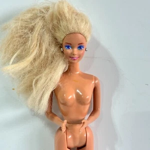 1966 Vintage Barbie Doll with Original Earrings Blonde w/ Blue Eyes - Bild 1 von 7