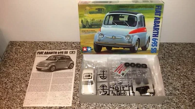 SET KIT BOX FIAT ABARTH 695 SS TAMIYA 1:24 NEW FONDO DI MAGAZZINO BLISTER - Immagine 1 di 4