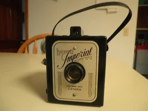 Vintage Herco Imperial 620 Snap Shot Box Camera Untested Looks Great - Picture 1 of 9