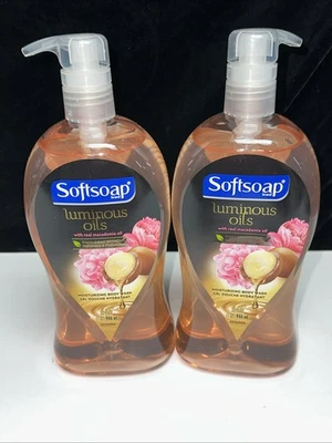 2 Bottles Softsoap Luminous Oils Body Wash with Macadamia Oil & Peony 32 oz Ea. - Image 1 of 4