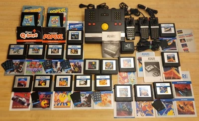 Atari 5200 - 1 个 Tackball、3 个控制器、1 个电源、20 个游戏和手册!!!!! — 第 1/4 张图片