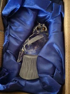Kristaleule auf Sockel , Crystal Style Collection mit Zertifikat , - Bild 1 von 4