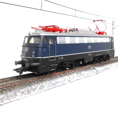 Märklin 39120  digitale Schnellfahr-Lokomotive E 10.3  neuwertig in OVP - Bild 1 von 4