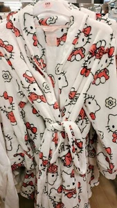 Hello Kitty Dressing Gown Bath Robe 2XS-XL - Picture 1 of 4
