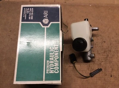 NEW ARI 83-14207 Brake Master Cylinder  - Image 1 of 4