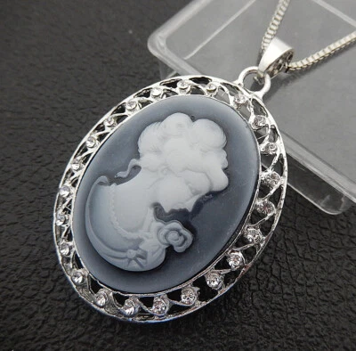 Collar suéter largo colgante ovalado de cristal camafeo gris para mujer Foto 1 de 3