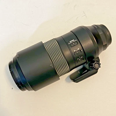 Lente Olympus 100-400mm f/5-6.3 ED IS MSC M.Zuiko AF para montagem M43 - Imagem 1 de 4