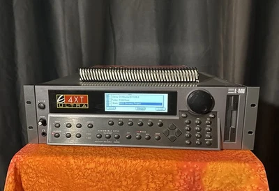 Muestreador emulador ultra E-MU E4XT con sonidos Proteus Foto 1 de 4