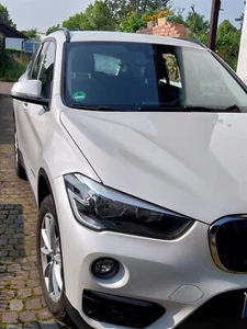 BMW X1 sDrive18d weiss - Bild 1 von 4