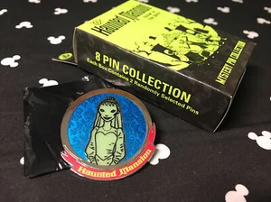 Disney Haunted Mansion Bride Glow in the Dark Mystery Box Pin Read - Picture 1 of 2