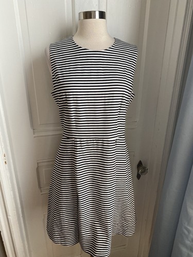 ABITO KATE SPADE SATURDAY BIANCO E NERO ADERENTE ORIZZONTALE MISURA 10!!