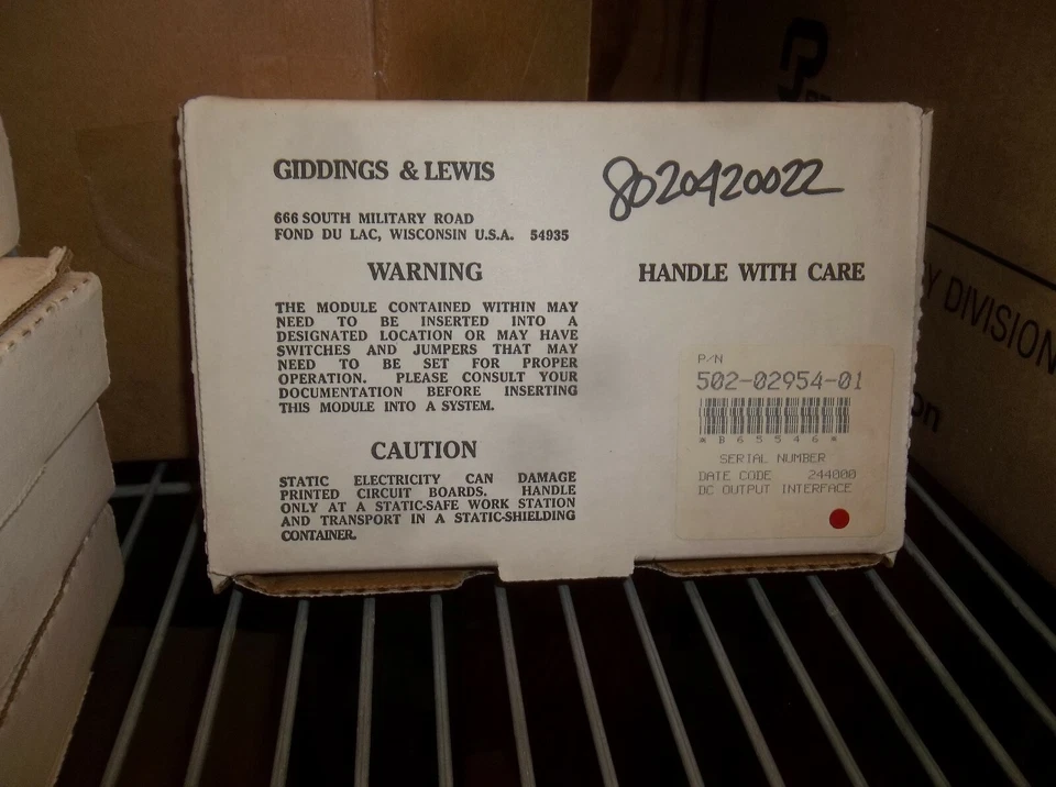 Placa de interfaz de salida de CC Giddings & Lewis 502-02954-01   Foto 1 de 2