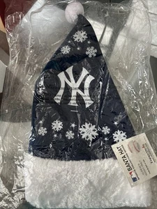 New York Yankees Team Logo Holiday Plush Santa Hat NEW! NWT - Picture 1 of 2