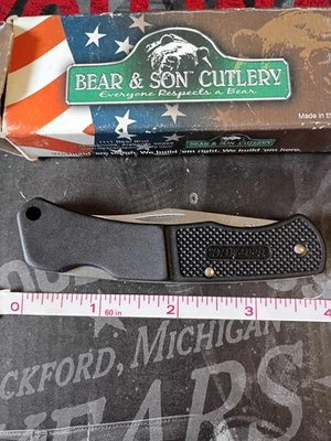 BEAR & SON KNIFE - 3 3/4" LOCKBACK - BLACK ZYTEL HANDLES -  S/S BLADE - USA -  - Image 1 of 4