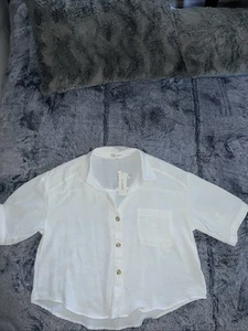 NO COMMENT Women’s White XL Short Sleeve Button Up Shirt - Picture 1 of 6