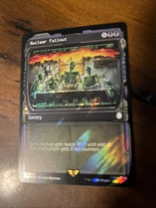 Nuclear Fallout (Vitrina) (Surge Foil) Universes Beyond: Fallout Foil casi nuevo - Imagen 1 de 2