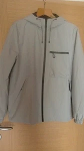 Neue Herren Jacke Windjacke Regenjacke mit Kapuze Größe L Farbe: Beige - Bild 1 von 3