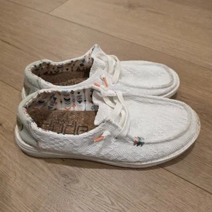 Hey Dude Zapatos Mujer 7 Blanco Wendy Boho Crochet Sin usar, en caja, Puntera Tenis Tela Informal - Imagen 1 de 6