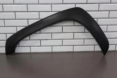 99-06 Sierra Silverado 2500HD Front Right Fender Flare Moulding (Textured Black) - Image 1 of 4