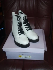 Steve Madden Niña Kurrt Botas de Combate Blancas Talla 10 Lac Up Nuevas en Caja - Imagen 1 de 4