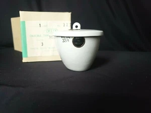 Weta No. 3271 - Medium Porcelain Crucible with Cover, 95 mL Capacity  - Picture 1 of 8