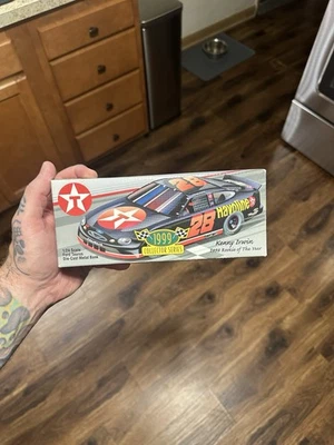Kenny Irwin Texaco Collector Series Die Cast Bank 1999 escala 1:24 nuevo en caja coche de novato Foto 1 de 2