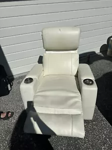 leather recliner used - Picture 1 of 11