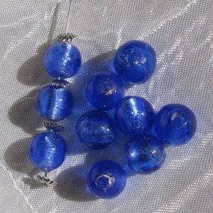 10 perles rondes 10mm verre bleu roi royal lampwork feuille d’argent *L292 - Picture 1 of 2