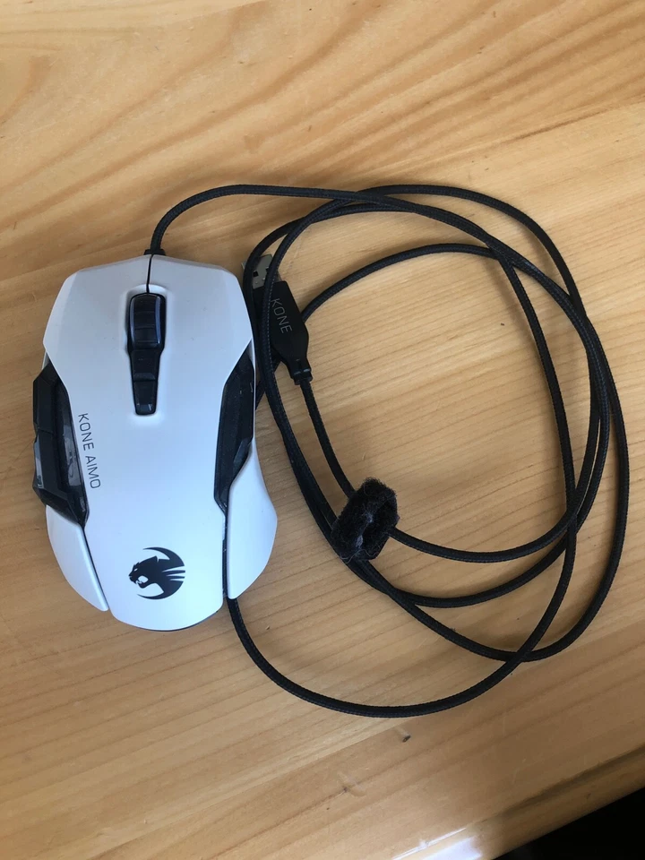 ROCCAT Kone AIMO Remastered USB Gaming Maus - Weiß (ROC-11-820-WE) - Bild 1 von 1