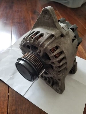 Hyundai Elantra Altenator 4 cilindros 2,0 L 2014-2015-2016-2017 Valeo usado probado pase Foto 1 de 4