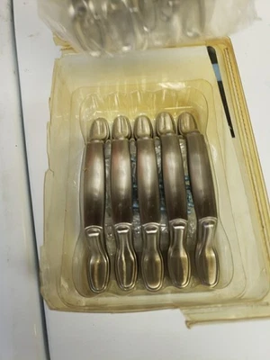 Liberty Paquete de 10 CC 3" Cuchara Decorativa Pie Tirador Níquel Satinado Cajón Gabinete 5" Foto 1 de 4