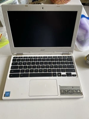 Acer Chromebook 11 CB3-131, Intel CPU Laptop Blanco 11.8" Pantalla Aluminio Cubierta Foto 1 de 4