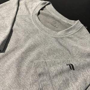 Fabletics Mens Small Performance T-Shirt Gray Short Sleeve Athletic Activewear - Bild 1 von 8