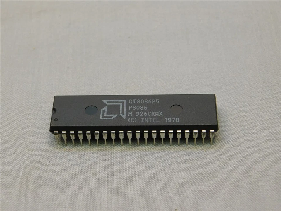2 Vintage Copies AMD QM8086P5 Vintage Copy of the Intel 8086 Processor Chip - Image 1 of 1