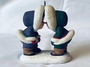 1999 Mom & Dad Kissing Eskimos Hallmark Keepsake Ornament Christmas Decoration - Picture 1 of 6
