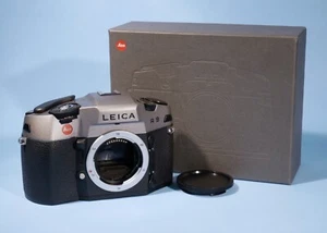 Leica R9 analoge Spiegelreflexkamera anthrazit 35 mm silber Gehäuse * neuwertig & voll funktionsfähig - Bild 1 von 8