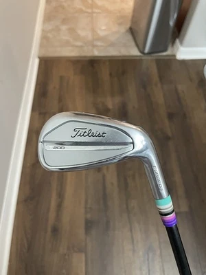 Titleist T200 8 Iron Fujikura Axiom Stiff Flex - Image 1 of 4