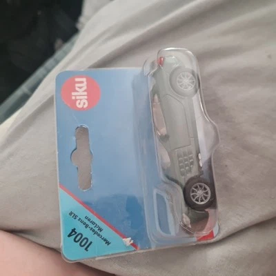 Mercedes Benz SLR McLaren SIKU Siku 1445 escala 1:87 deportivo nuevo Foto 1 de 4